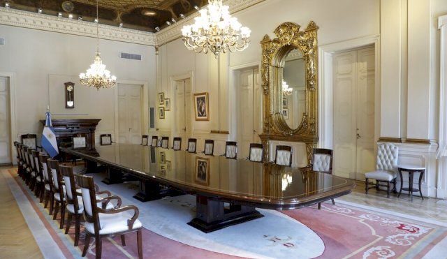 SALON DE MAYO